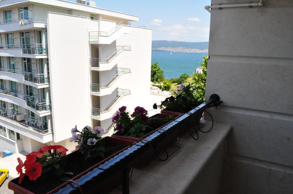 Apartment St. George